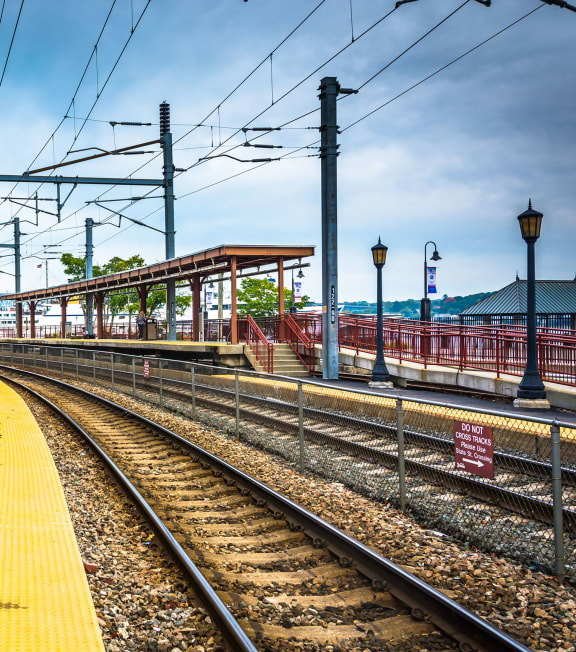 train station at Gull Harbor Apartments in New London, CT, 06320