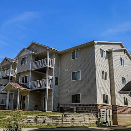 Council Bluffs, IA Deerfield |Building Exterior