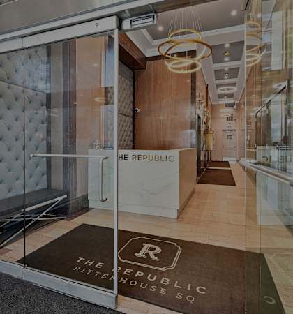 Main entryway with concierge - The Republic