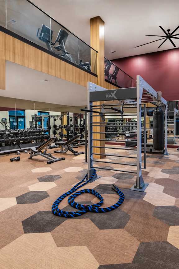 Fitness center at Heights at 1520 Apartments in Houston TX