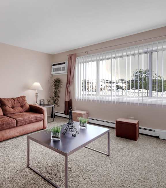 Living room at St Charles Square Apartments, Carol Stream, IL, 60188
