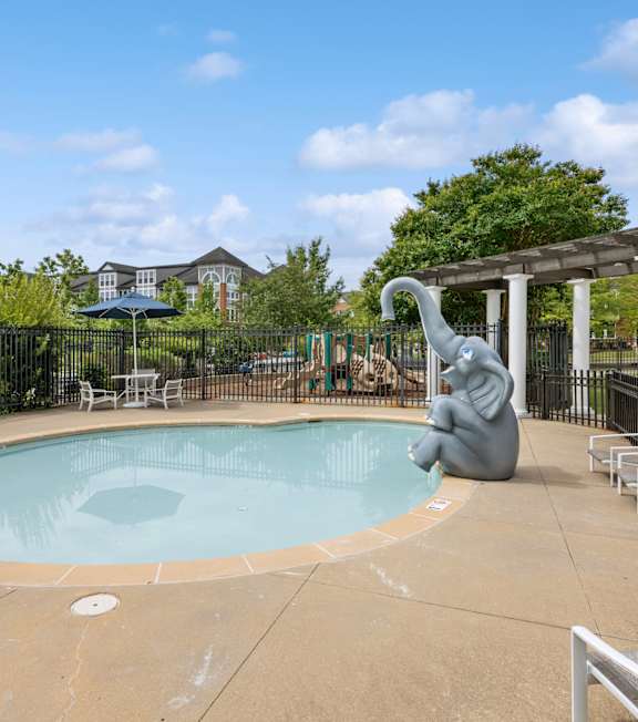 Pool at Westchester at the Pavilions in Waldorf MD