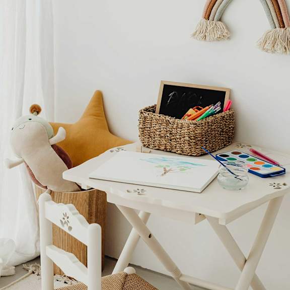 Kids' desk and chair at Stanford Heights Apartments, Rocklin, 95765