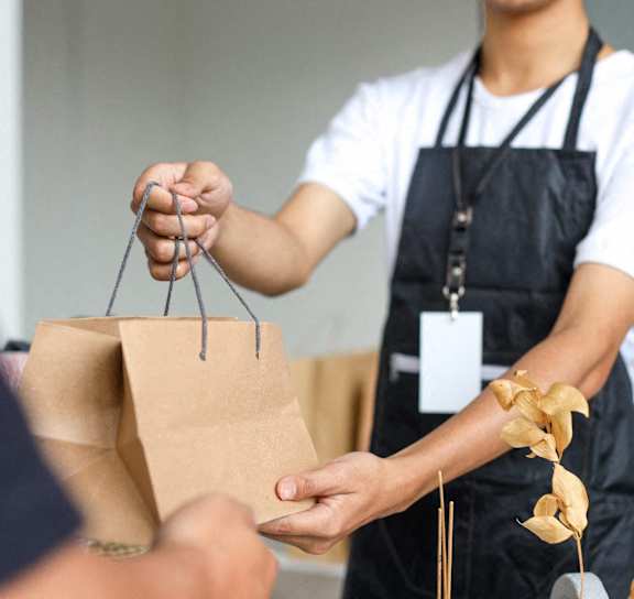 pick up and delivery service at Verity Luxury Apartment Homes Apartments, Vero Beach