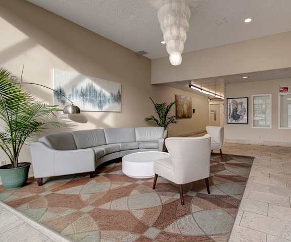 The leasing office at Centre Pointe Plaza. 