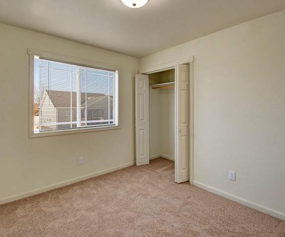 Phoenix Ridge bedroom Apartment rentals in Williston, North Dakota