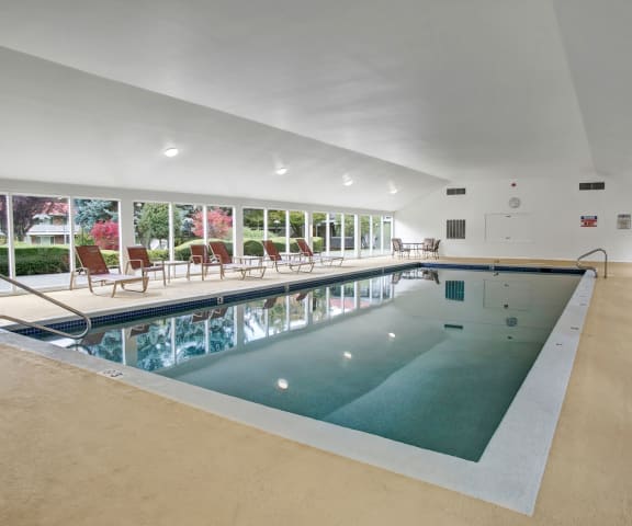 Colonial Square Indoor Pool Apartments in Bellevue, WA