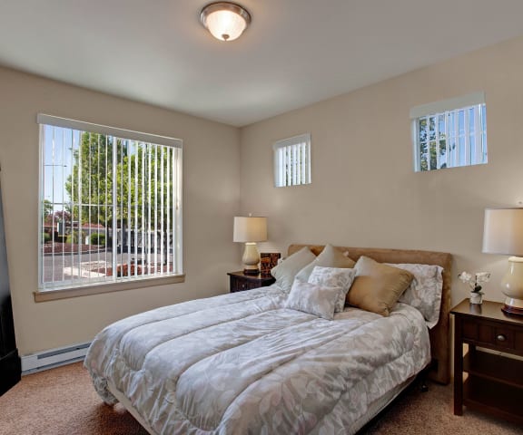 The Vintage Bedroom Apartments in Moses Lake, WA