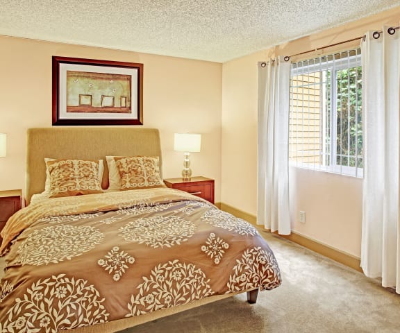 Whispering Cedars Bedroom Apartments in Lynnwood, WA