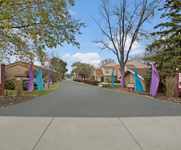  Sunset Ridge Entrance Apartments in Milwaukee, WI