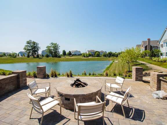 Resident Lounge at TLC Grand Apartments, Illinois, 60015