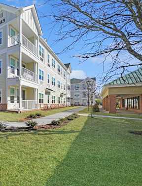 Exterior View at The Franklin at Hillsborough Apartments, Hillsborough, New Jersey