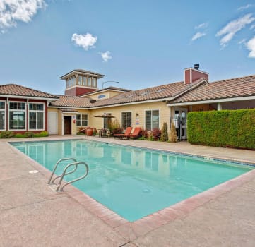 The Vintage Pool Apartments in Moses Lake, WA