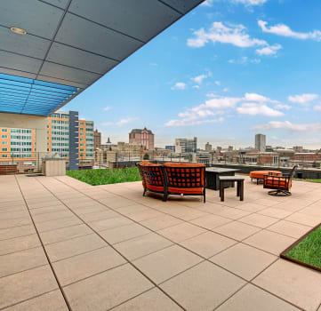 Avenir Rooftop Lounge Apartments for rent Milwaukee, Wisconsin
