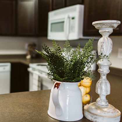 Mandan, ND Diamond Bend Apartments | Kitchen
