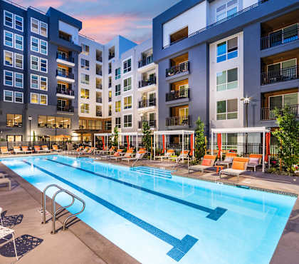 Swimming pool at 808 West in San Jose CA