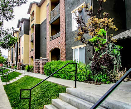 The exterior of Citifront Apartments. 