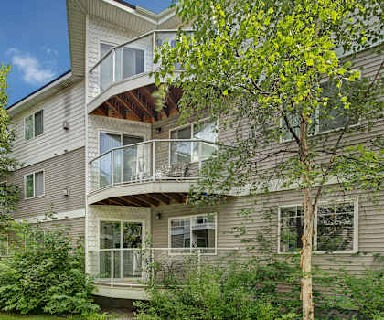 Exterior of Admirals Cove balconies