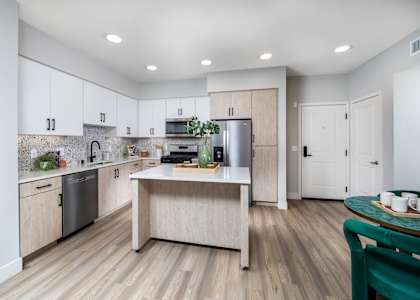 L'Appartement◆HAVEL Studio CottonBigT-sh 987 Queen Street 1806 Honolulu, HI 96814 MLS #202606251