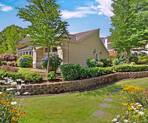 Outdoor garden at Adagio. 