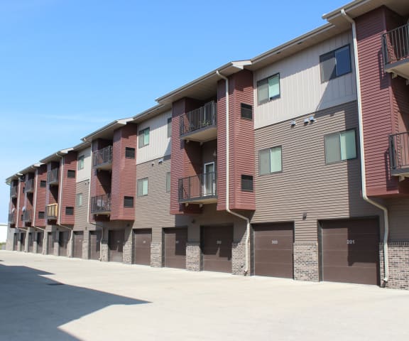 Dakota Commons Parking View Apartment for rent in Williston, ND