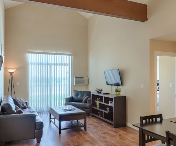 Dakota Ridge Living Room Apartments for Rent Williston, ND