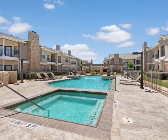 Mission Green Pool Apartment near Midland, Texas