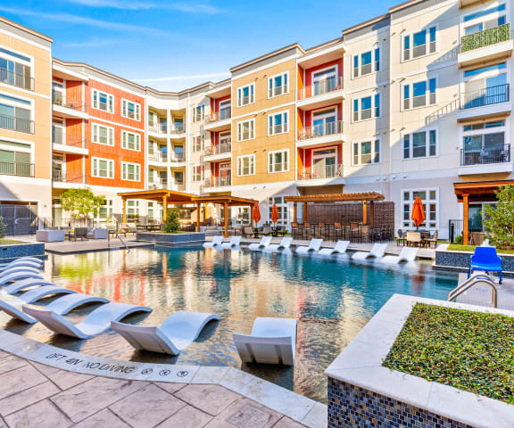 Waterford Market Apartments Pool Apartments in Frisco, TX