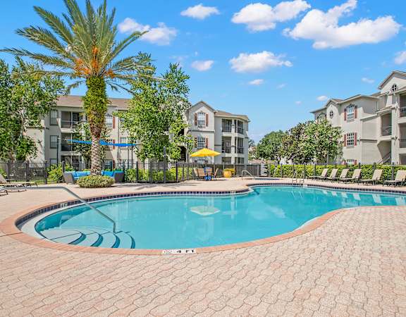 Resort-style swimming pool - Asprey at Lake Brandon Apartments