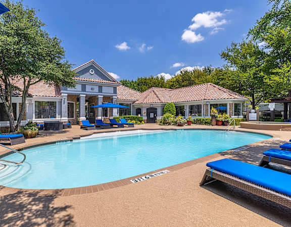 Resort-style saltwater swimming pool - DeLayne at Twin Creeks