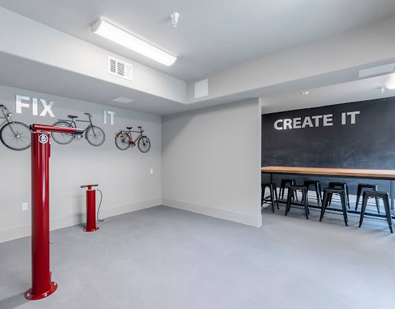 Bicycle repair shop - Talavera Apartments