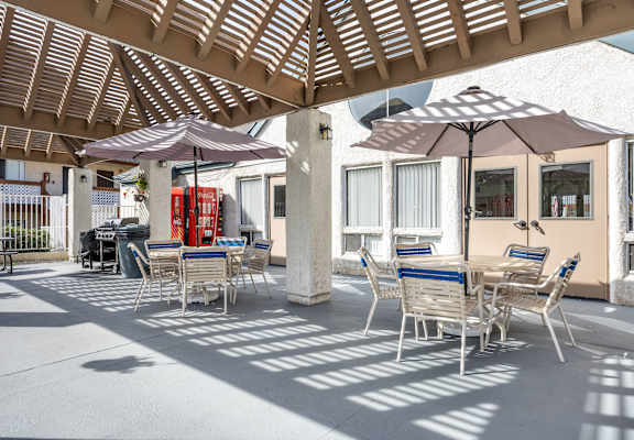 Courtyard With Ample Sitting at Whispering Fountains Monrovia, Monrovia, California