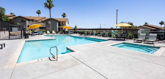 Outdoor Pool at Sunset Winds Apartments in Henderson, NV 89014