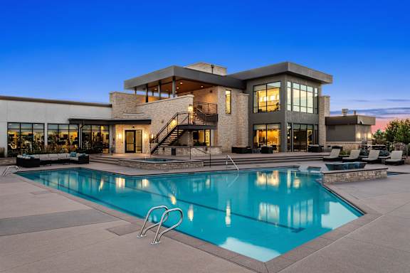 Gateway Arvada Ridge Dramatic Rooftop Pool with Panoramic Views of the Downtown Skyline