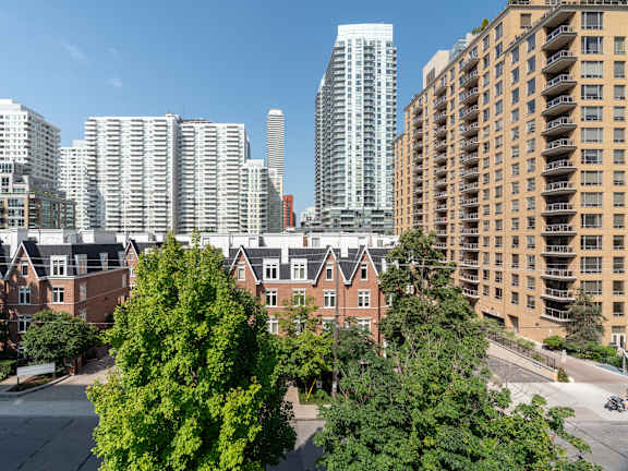 Exterior at 107 Redpath, California