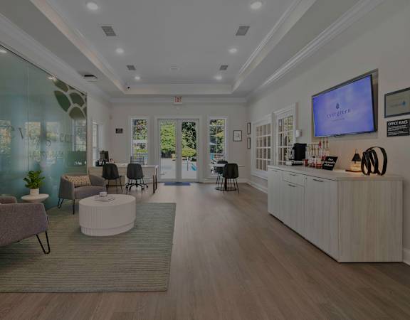 Clubhouse social area - Evergreen Lenox Park