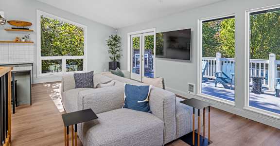 Clubhouse Space at 2000 Lake Washington Apartments in Renton, 98056