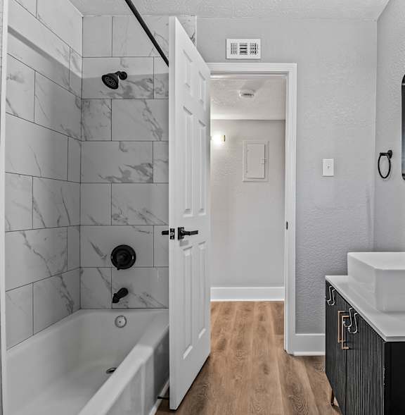 Bathroom With Bathtub at Serenity Place Central, Tallahassee, 32304