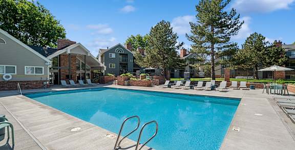 Swimming pool at Rock Peak on Sunset Apartments in Longmont CO