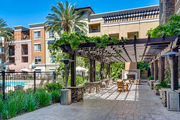 Courtyard seating at Madison at Town Center Apartments in Santa Clarita CA