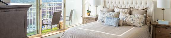 A bedroom with a large bed at Residences Providence, Providence, 2903