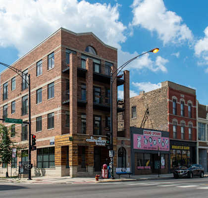 Exterior of Highpoint West Town apartments at 1701 W Chicago Ave near Division Blue Line CTA station, West Loop, Fulton Market, and Commercial Club Park