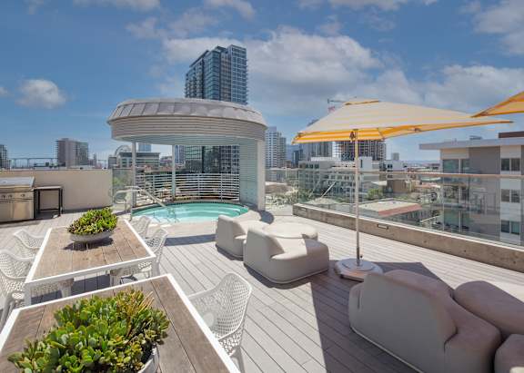 Rooftop patio at Idea1 Apartments in San Diego CA