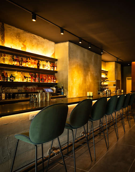 S.K.Y. Restaurant and Bar inside The Belden Stratford in Lincoln Park, Chicago 60614