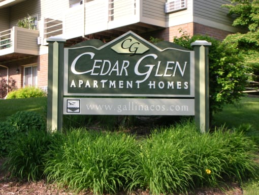 Cedar Glen main property sign