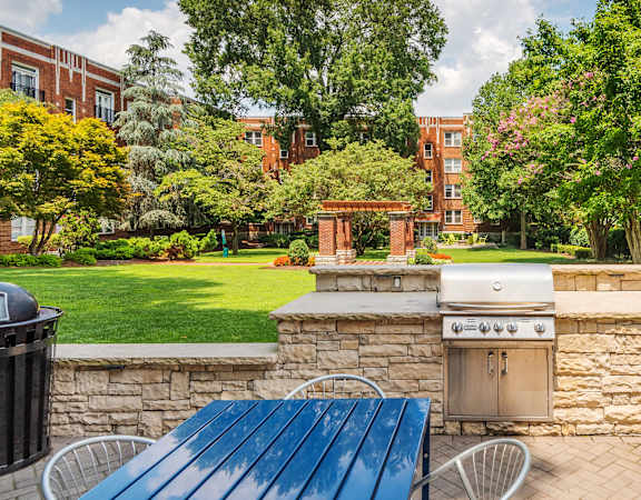 Hayes House outdoor BBQ grill area