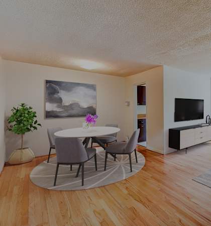 Spacious apartments - The Crestmont Apartments
