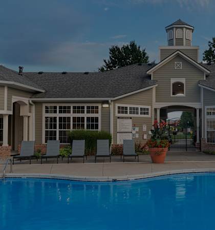 Lantern Woods Apartments - Resort-style pool 