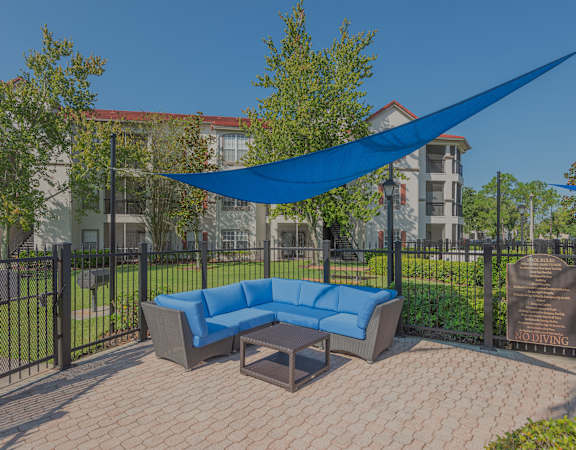 Asprey at Lake Brandon outdoor lounge area