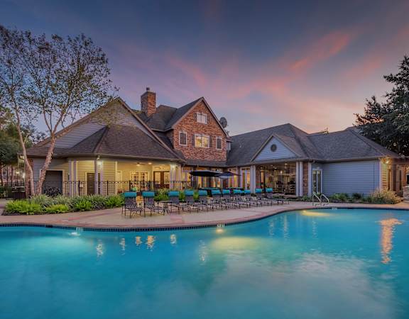 Lodge at Cypresswood pool area